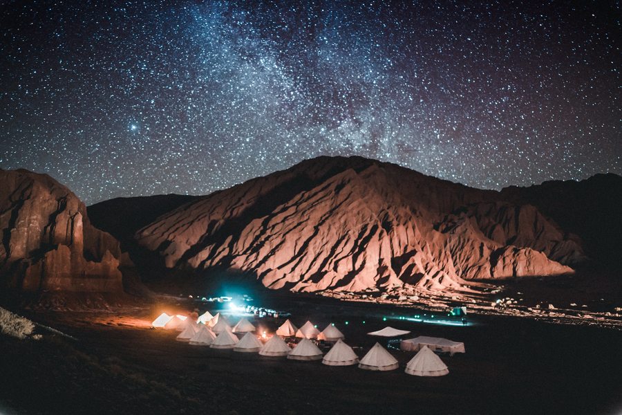 Nocne niebo nad pustynią Atacama