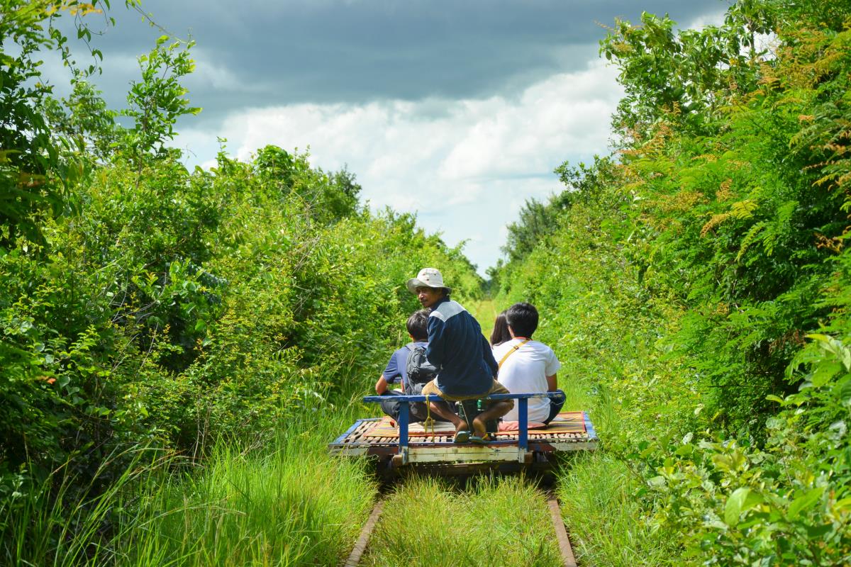 Battambang – bambusowy pociąg