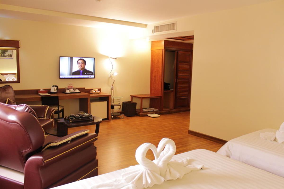Ohana Phnom Penh Palace Hotel – Suite