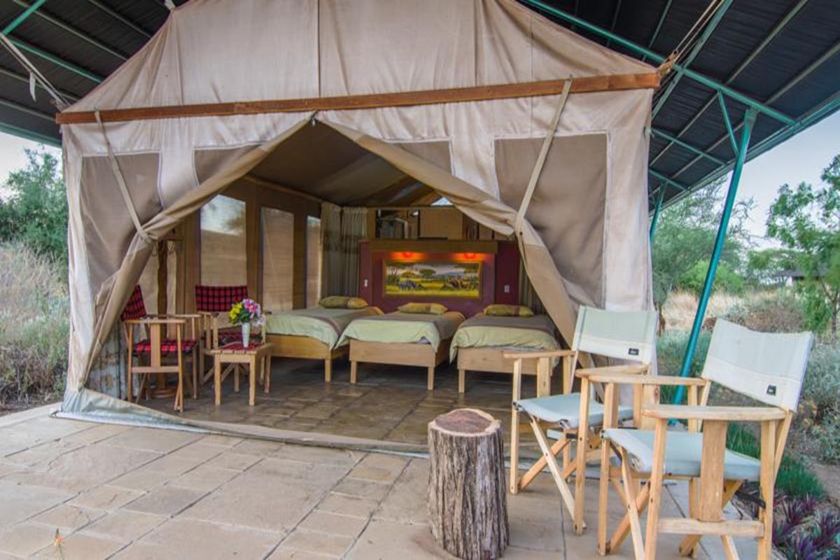 Sentrim Amboseli Lodge – Pokój trzyosobowy z widokiem na góry