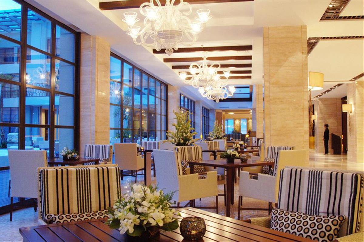 Hotel Aryaduta – The Pool Cafe