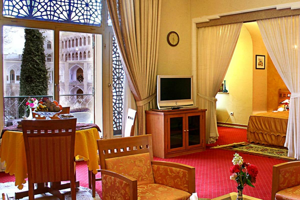 Abbasi Hotel – Pardis Suite