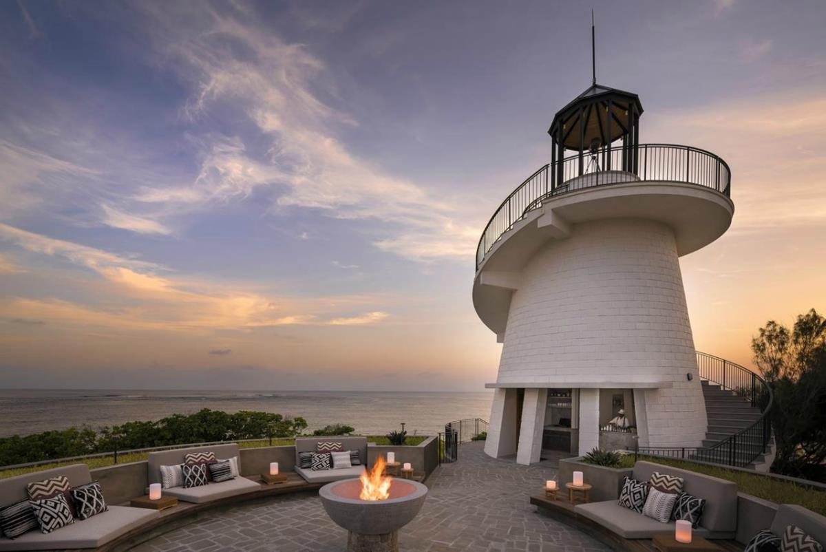 Four Seasons Desroches – Lighthouse Lounge