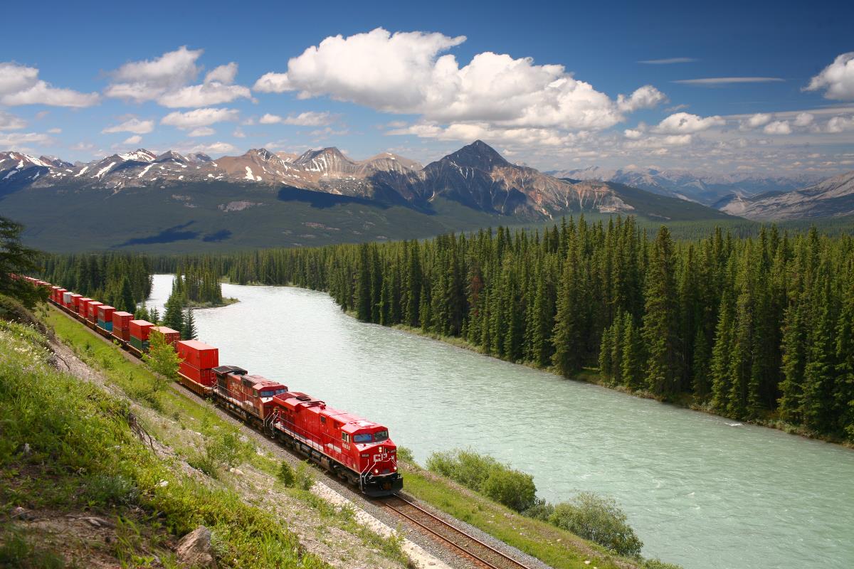 Canadian Train