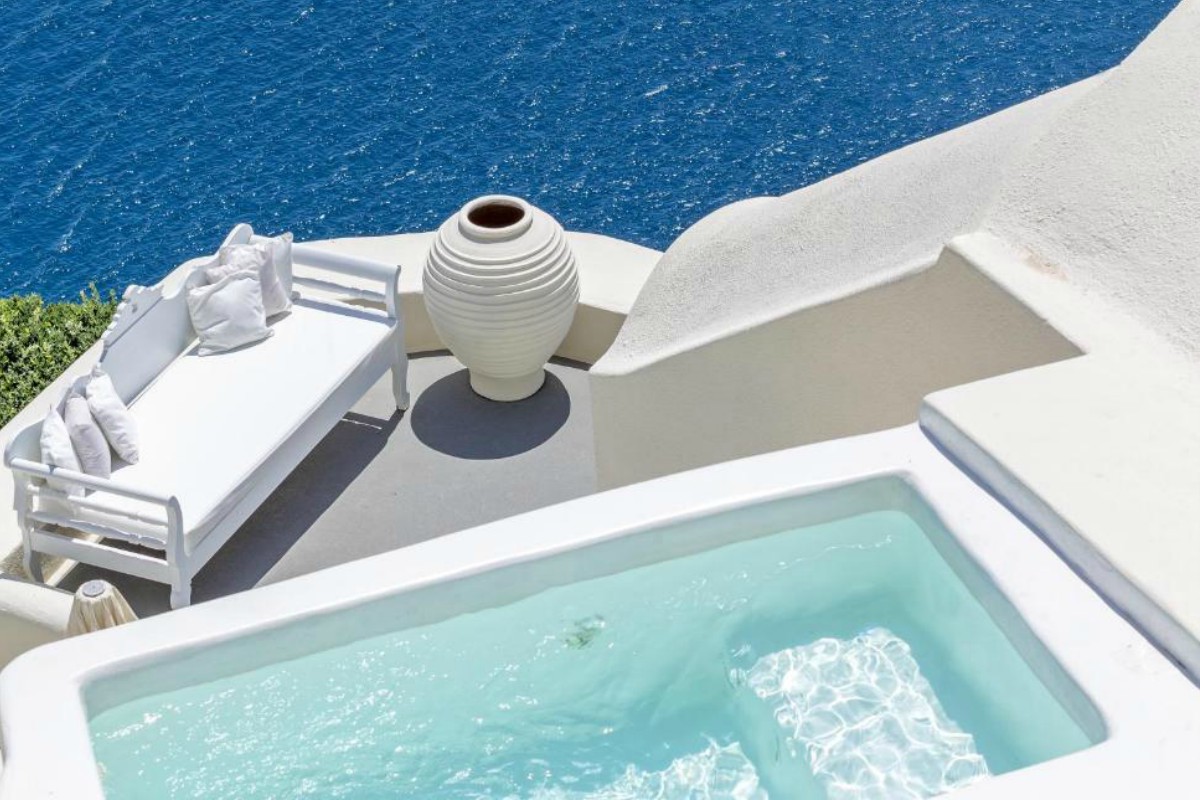Canaves Oia Suites – Honeymoon Suite with Plunge Pool