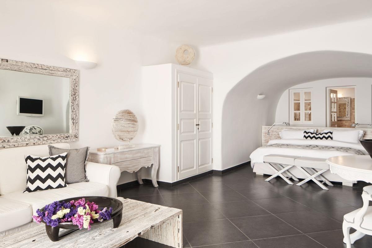 San Antonio Luxury Hotel Santorini – Superior Suite Z Jacuzzi