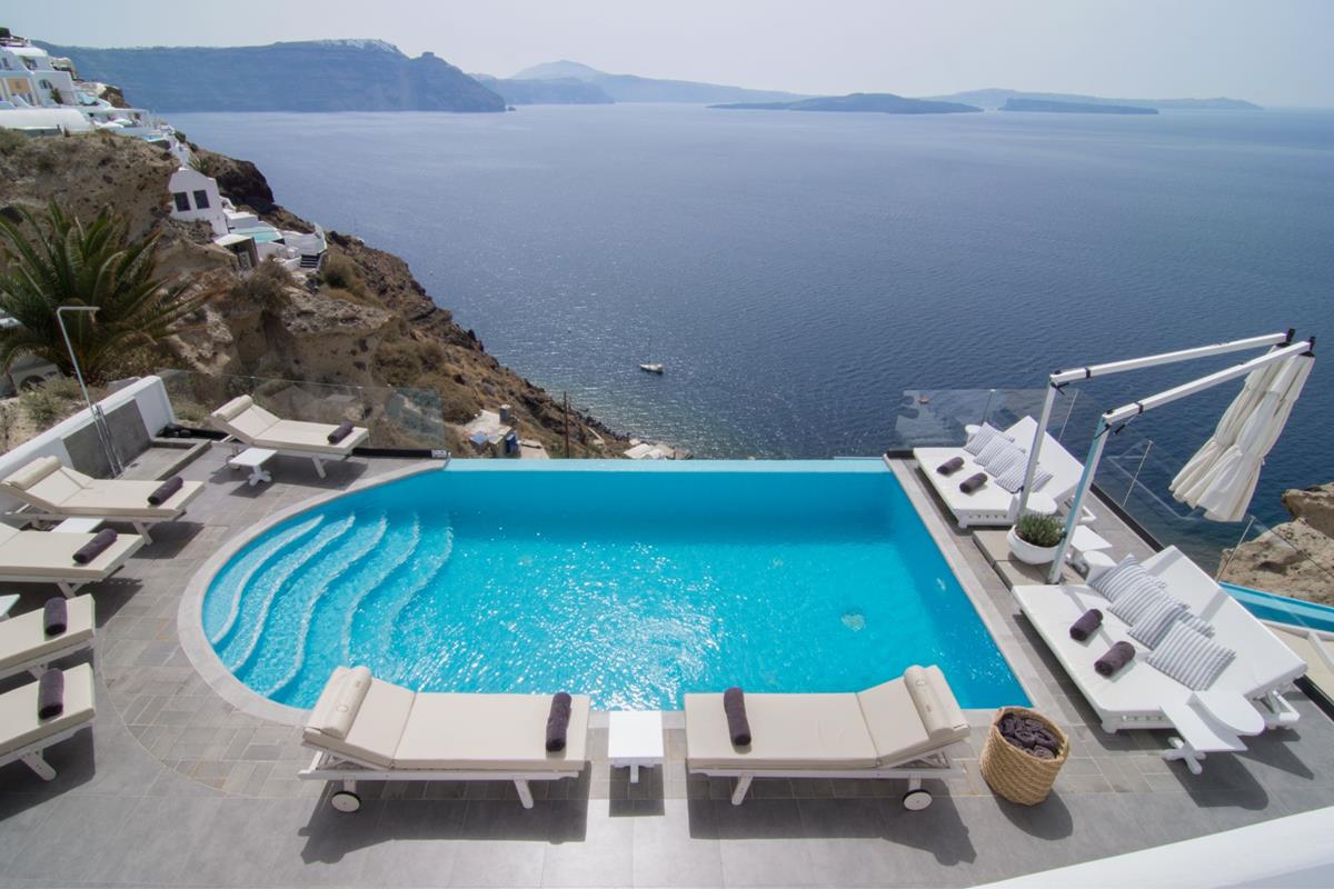 Santorini Secrets Suites & Spa – Basen