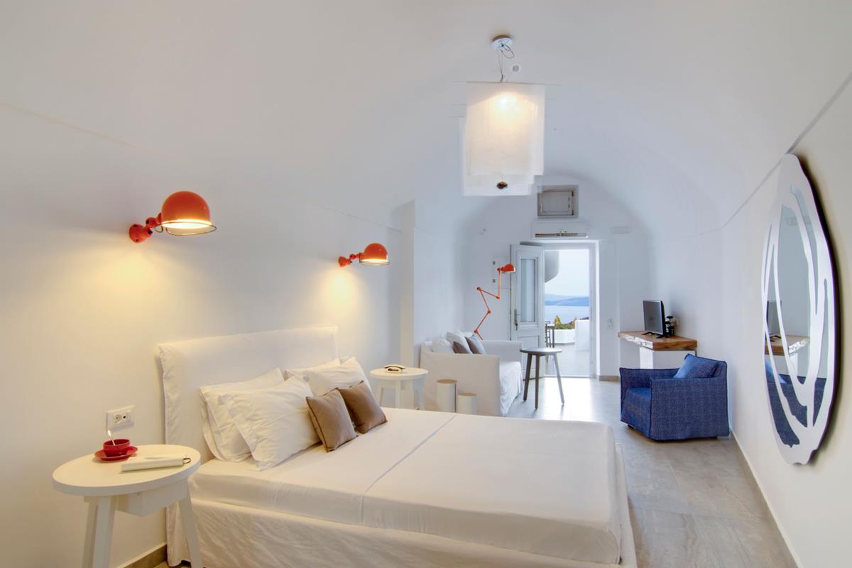 Santorini Secrets Suites & Spa – Pure Suite