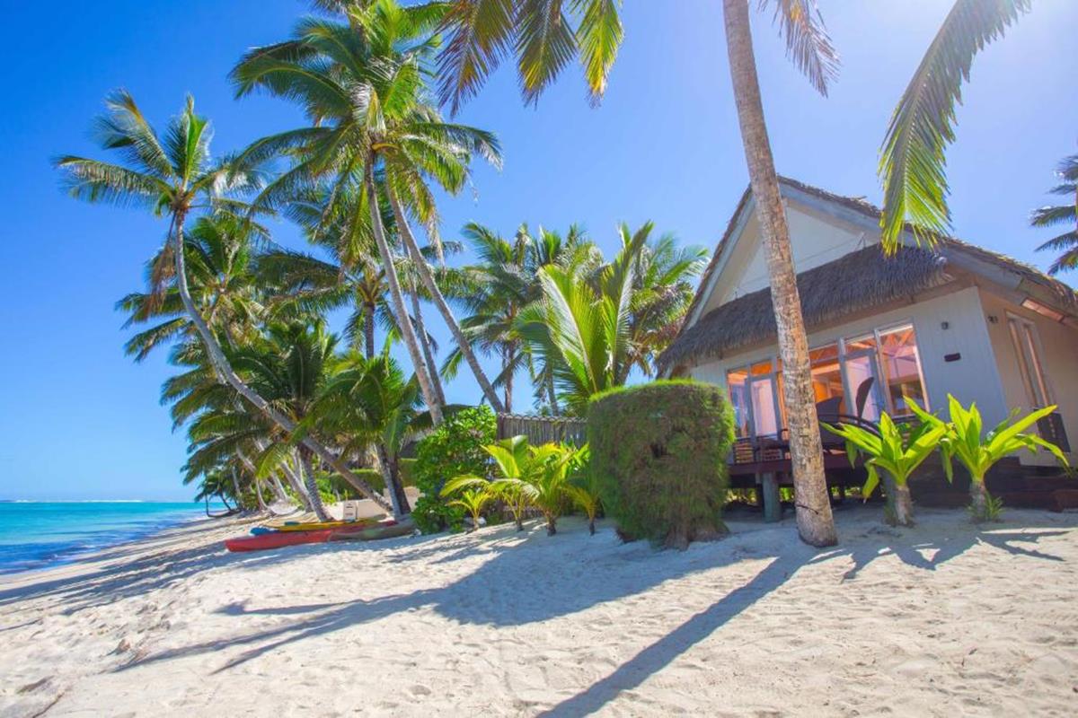 Little Polynesian Resort – Beachfront Bungalow