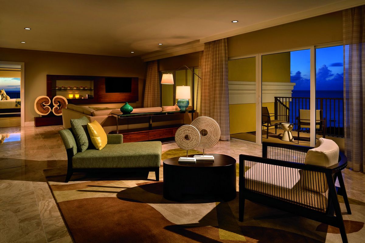 The Ritz-Carlton – Ritz-Carlton Suite