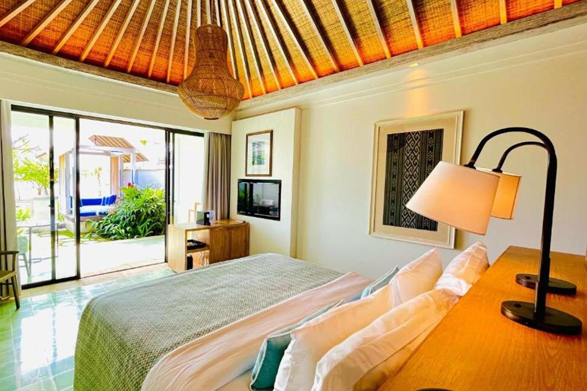 Sudamala Suites & Villas – Beachfront Suite