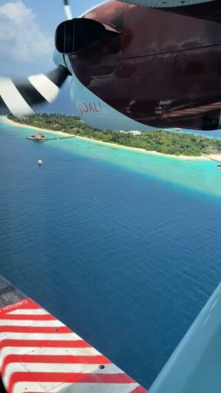 @joalibeing - pierwsza na Malediwach wyspa w pełni dedykowana well-being 🩵
Odpoczywajcie w willach z prywatnym basenem, otoczeni naturą, troską światowej klasy ekspertów i spokojem.
Czym jest well-being?
To troska o ciało, umysł i emocje. Stan lekkości i energii, w którym odzyskuje się równowagę i poczucie harmonii.
@joalibeing jest rozwiązaniem na potrzebę prawdziwego resetu 🩵
#wellbeing #tophotels #maldives #joalibeing #planetescapeluxury #tailormadetravel