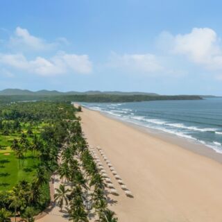 🌴 Plażowanie w Indiach? Tak, poproszę! ☀
Goa ma swój rytm: wolniejszy, cieplejszy, pełen słońca.
W St. Regis Goa Resort wystarczy jedna chwila, by go poczuć!🌴☀️
#planetescape #india #goa #holidays #luxuryhotel #stregisgoa #stregis #bestplacetostay #exploreindia #indie #wakacje #podroze #podrozeszytenamiare #hotel