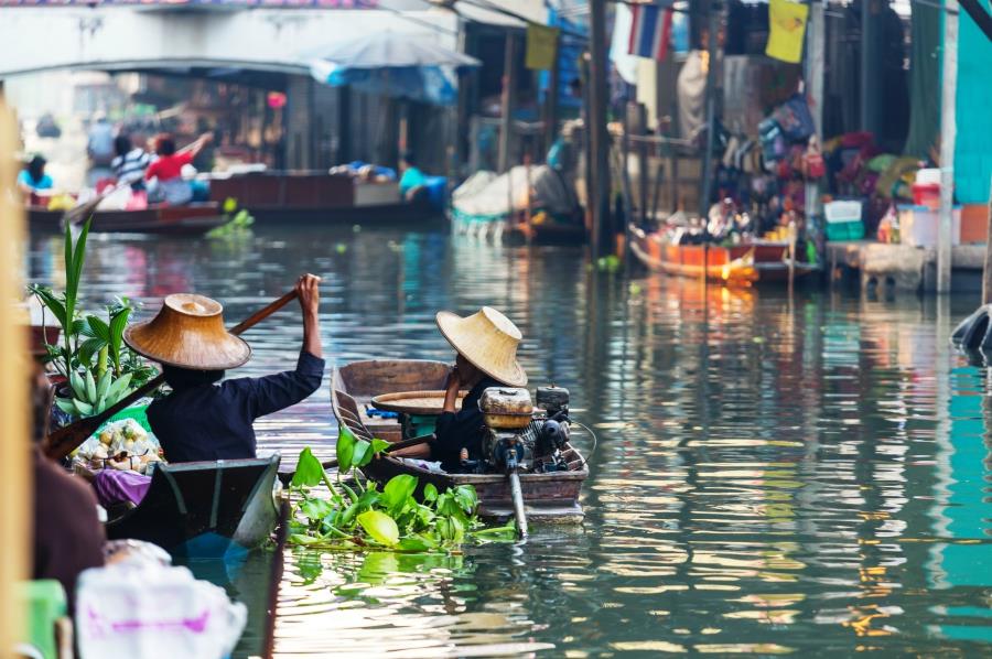 Tajlandia – pływający targ