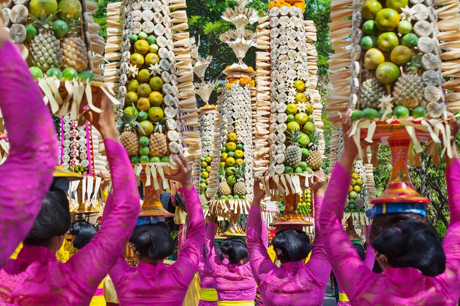 Balijczycy uwielbiają świętować!