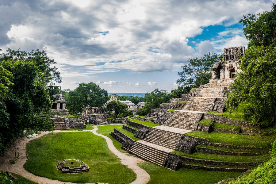 Winter is a great time to visit Chiapas, for example visiting Palenque
